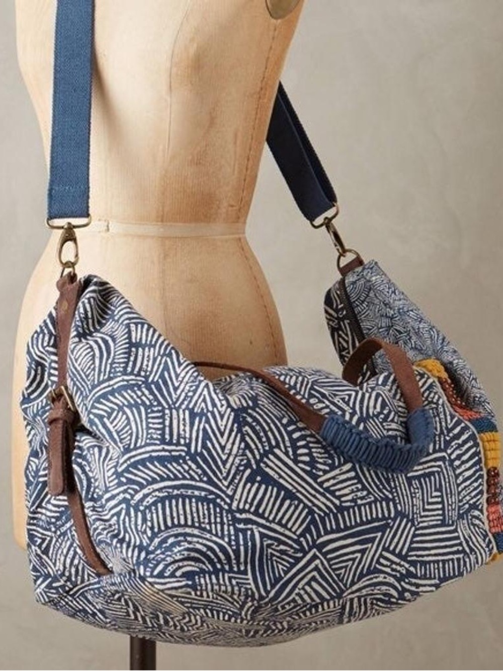 Anthropologie Jasper & Jeera Teresa Weekender Blue & White Leather Trims Bag - Picture 15 of 15